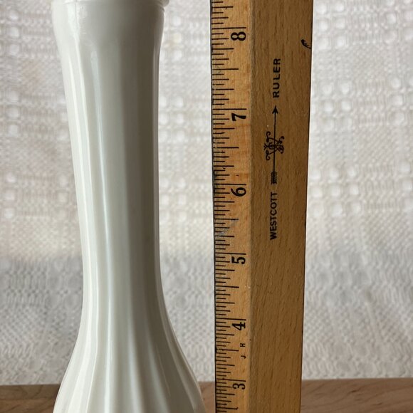 Vintage CLG Co. Milk Glass Bud Vase - Picture 5 of 5